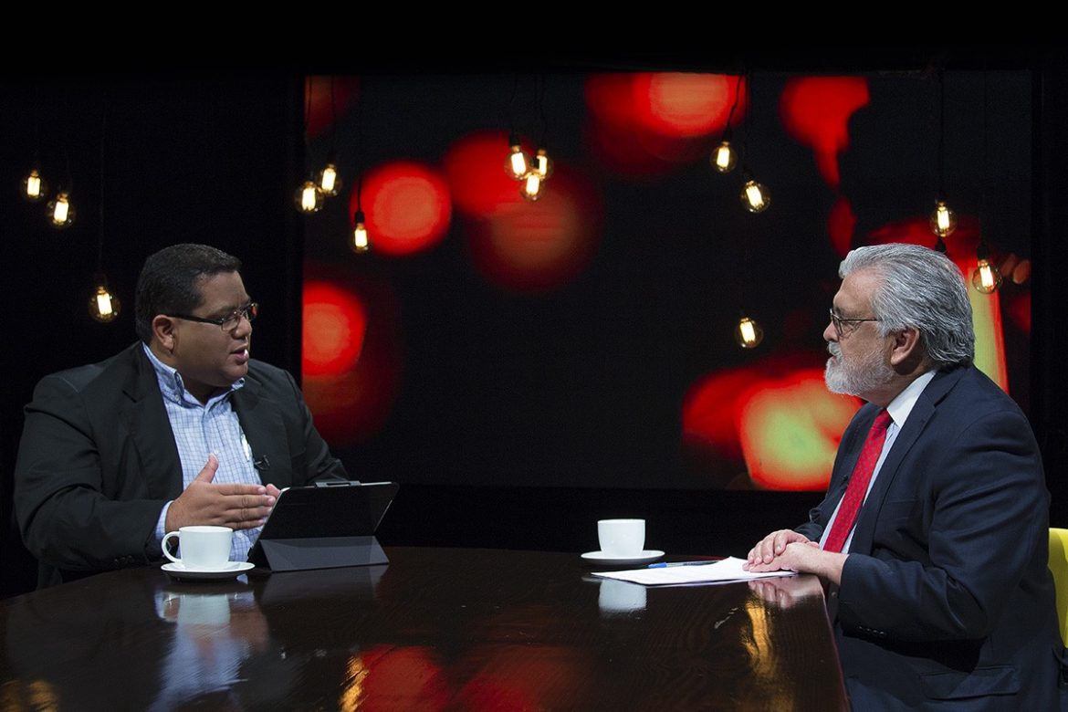 Editor jefe El Mundo: “El presidente encuentra una profunda crisis económica, un déficit enorme y un nivel de endeudamiento para afligirse”